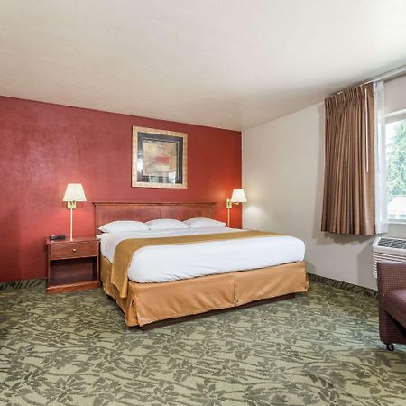 Days Inn By Wyndham Eugene Downtown/University Exterior foto