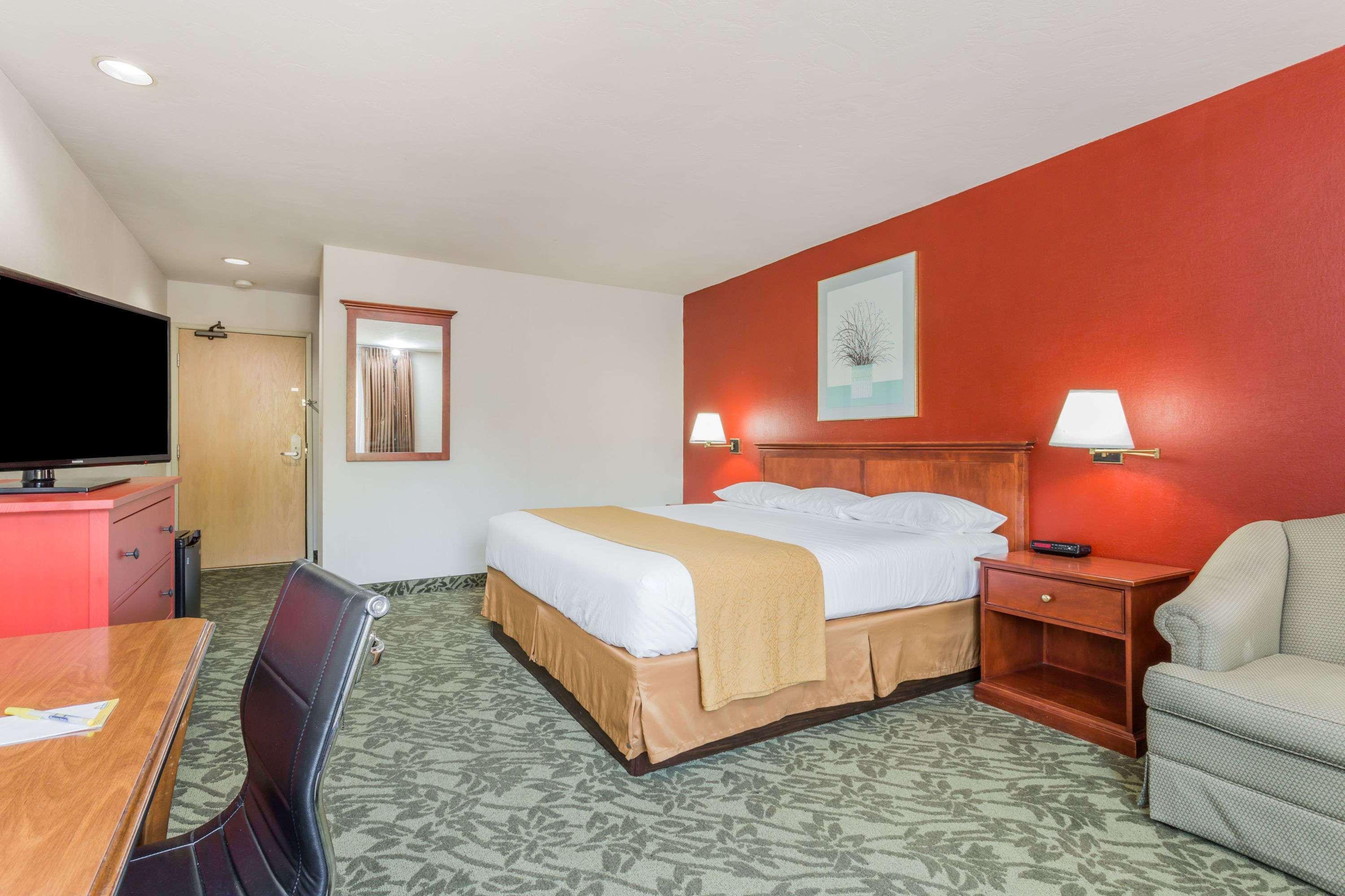 Days Inn By Wyndham Eugene Downtown/University Exterior foto